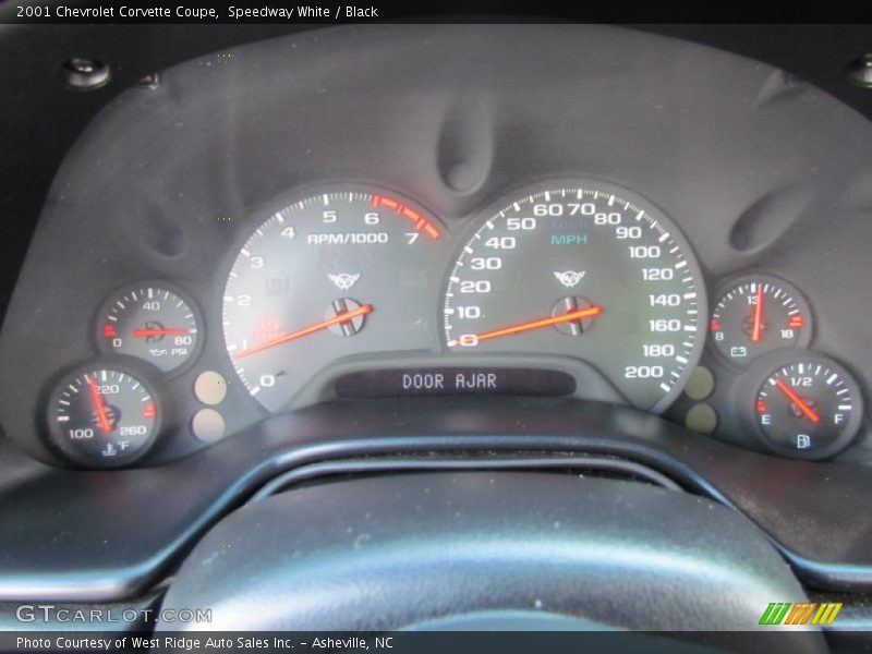 Speedway White / Black 2001 Chevrolet Corvette Coupe