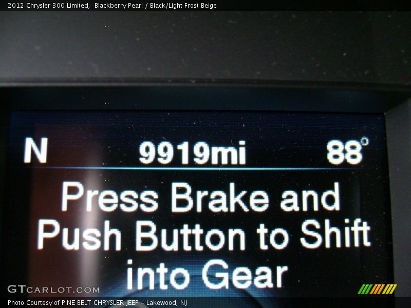 Blackberry Pearl / Black/Light Frost Beige 2012 Chrysler 300 Limited