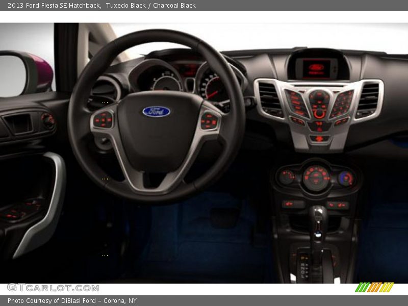 Tuxedo Black / Charcoal Black 2013 Ford Fiesta SE Hatchback