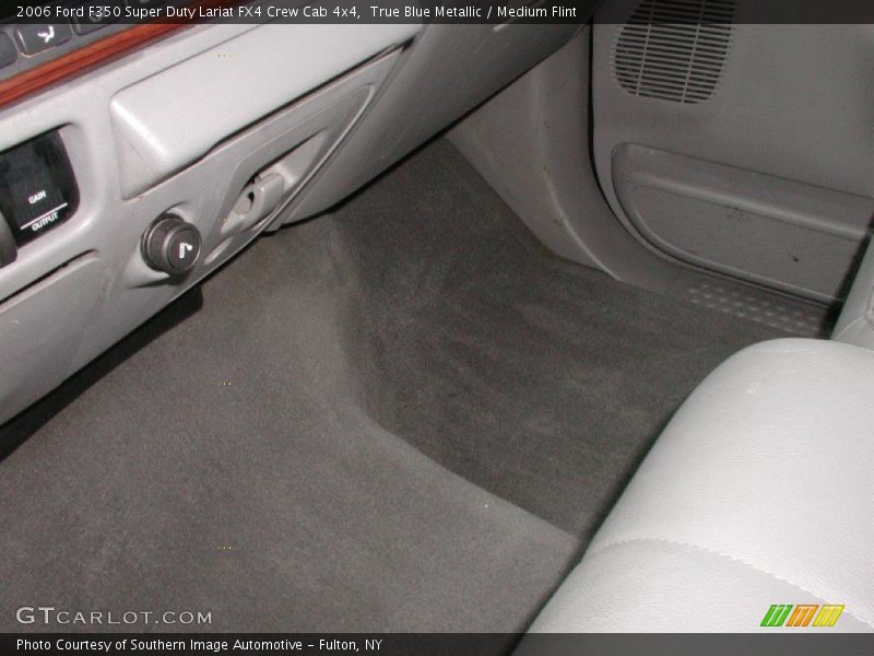 True Blue Metallic / Medium Flint 2006 Ford F350 Super Duty Lariat FX4 Crew Cab 4x4