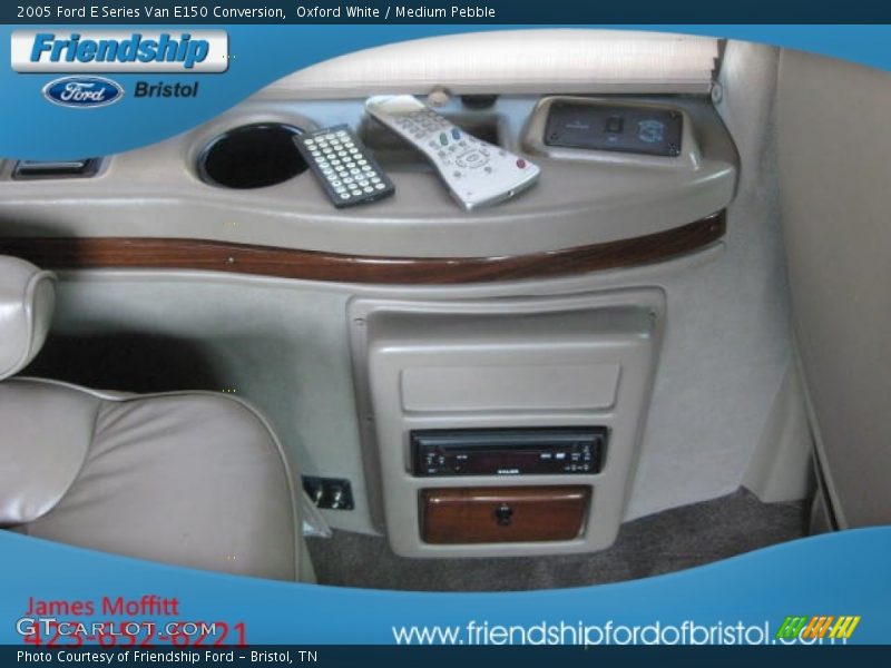 Oxford White / Medium Pebble 2005 Ford E Series Van E150 Conversion