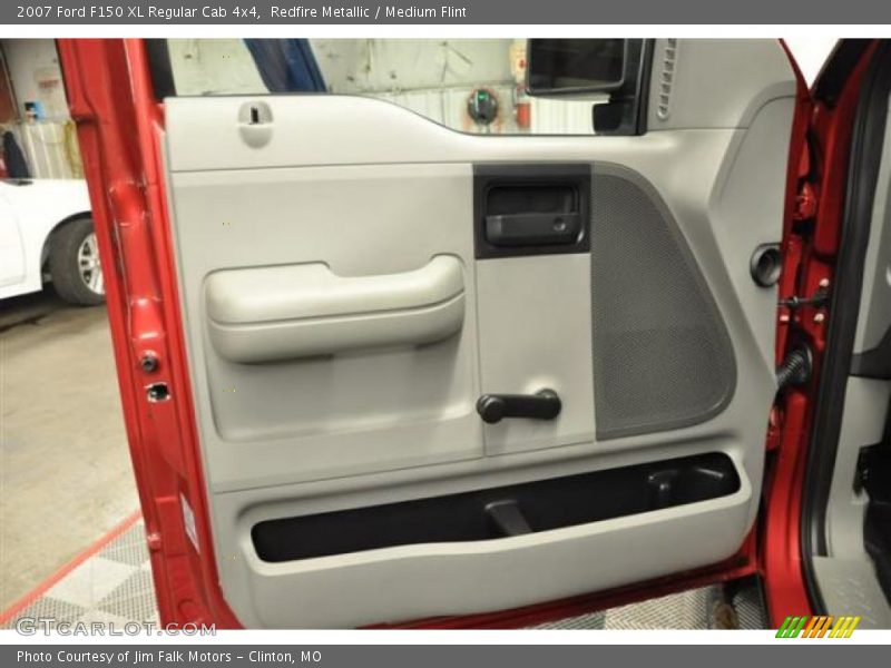 Door Panel of 2007 F150 XL Regular Cab 4x4