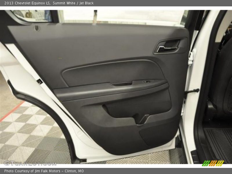 Summit White / Jet Black 2013 Chevrolet Equinox LS