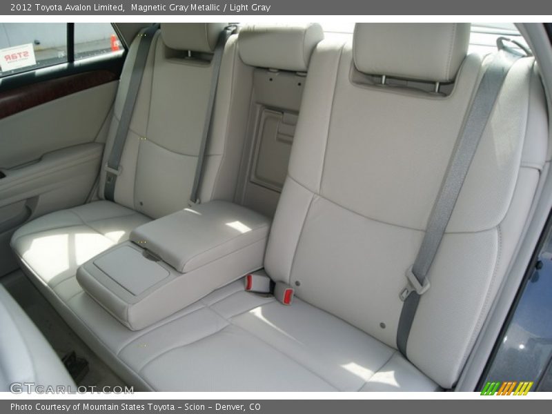 Magnetic Gray Metallic / Light Gray 2012 Toyota Avalon Limited