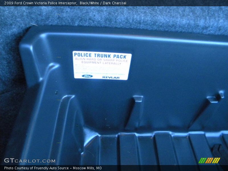 Black/White / Dark Charcoal 2009 Ford Crown Victoria Police Interceptor