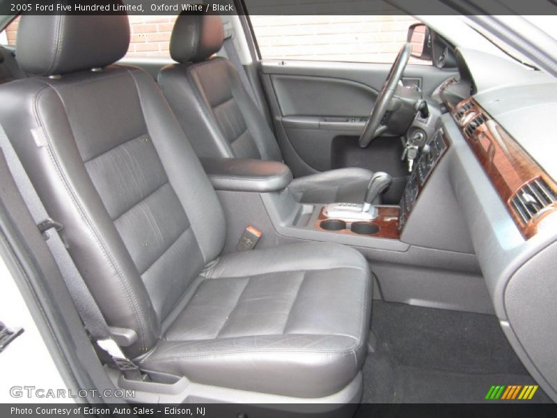 Oxford White / Black 2005 Ford Five Hundred Limited