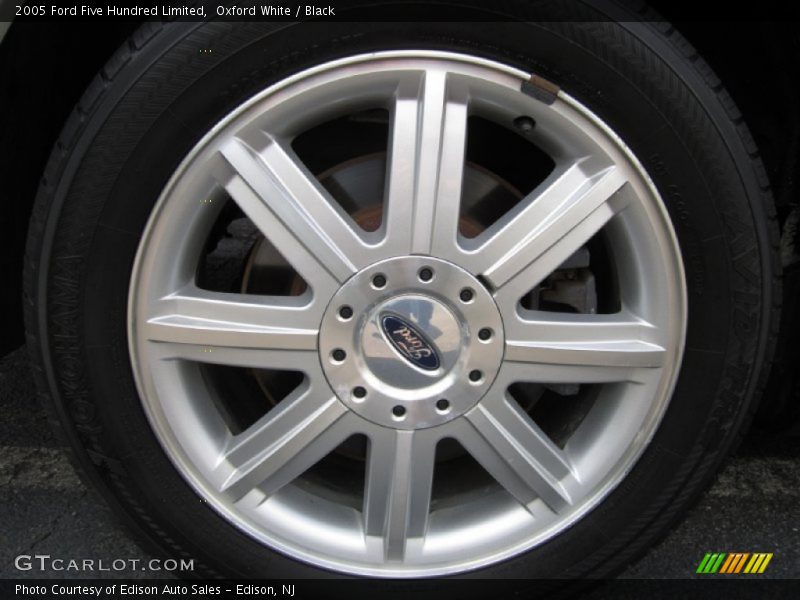 Oxford White / Black 2005 Ford Five Hundred Limited