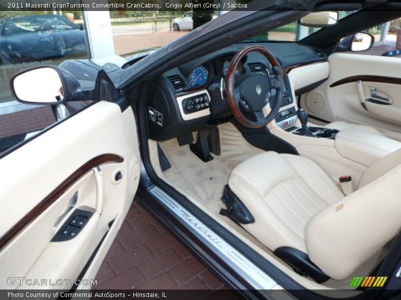  2011 GranTurismo Convertible GranCabrio Sabbia Interior