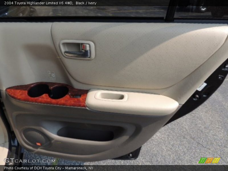 Black / Ivory 2004 Toyota Highlander Limited V6 4WD