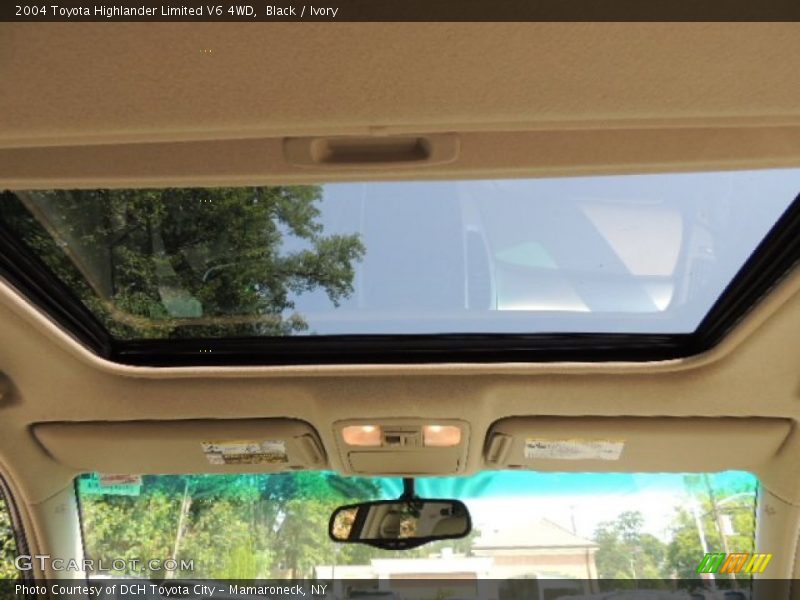 Black / Ivory 2004 Toyota Highlander Limited V6 4WD
