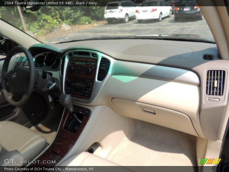 Black / Ivory 2004 Toyota Highlander Limited V6 4WD