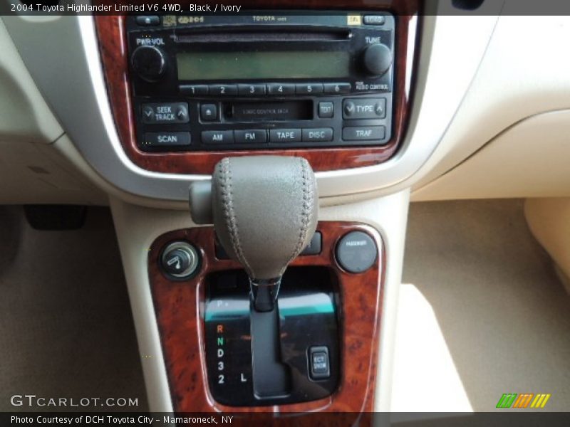 Black / Ivory 2004 Toyota Highlander Limited V6 4WD