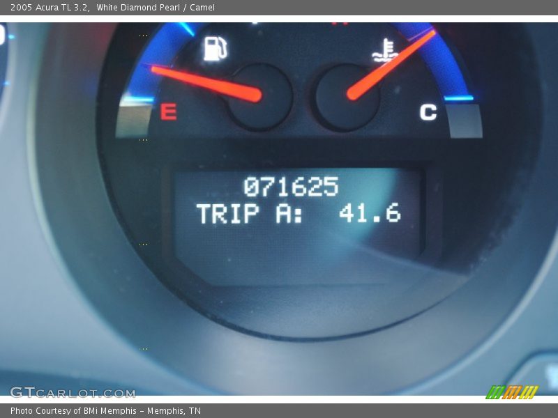 White Diamond Pearl / Camel 2005 Acura TL 3.2