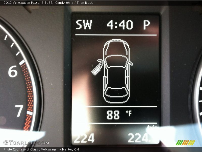 Candy White / Titan Black 2012 Volkswagen Passat 2.5L SE