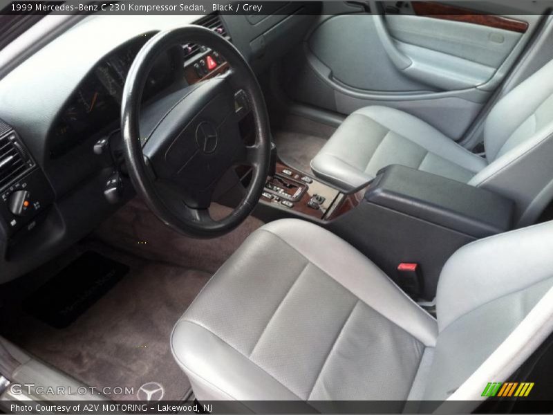 Black / Grey 1999 Mercedes-Benz C 230 Kompressor Sedan