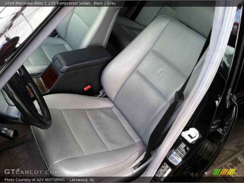 Black / Grey 1999 Mercedes-Benz C 230 Kompressor Sedan