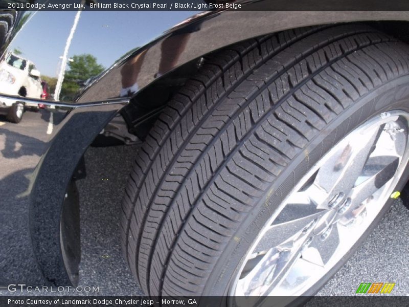 Brilliant Black Crystal Pearl / Black/Light Frost Beige 2011 Dodge Avenger Lux