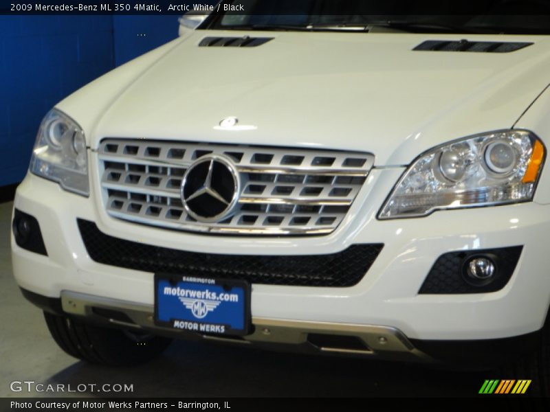 Arctic White / Black 2009 Mercedes-Benz ML 350 4Matic
