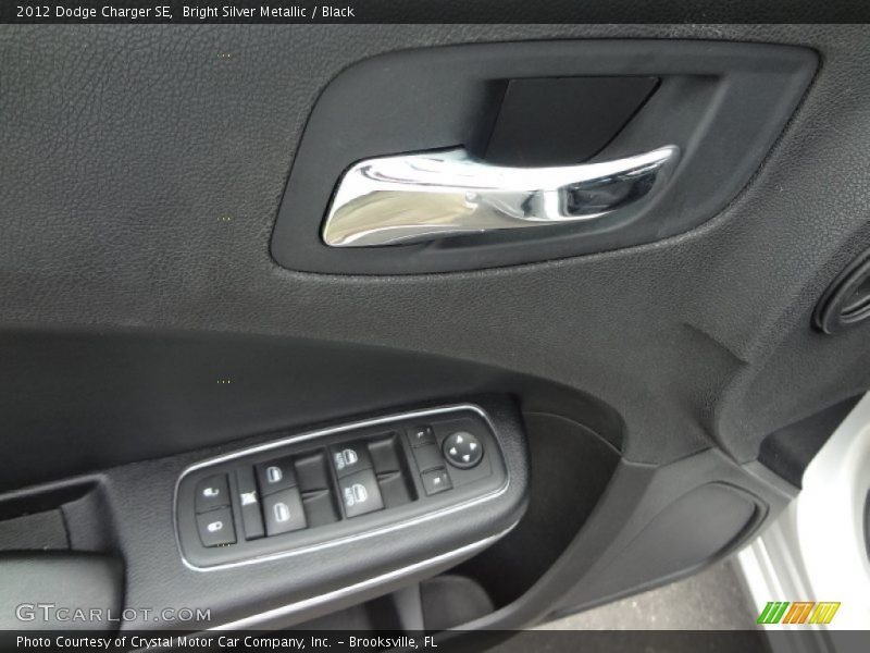 Bright Silver Metallic / Black 2012 Dodge Charger SE