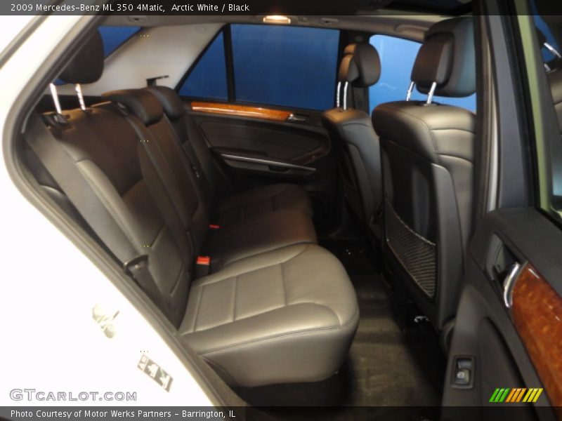 Arctic White / Black 2009 Mercedes-Benz ML 350 4Matic