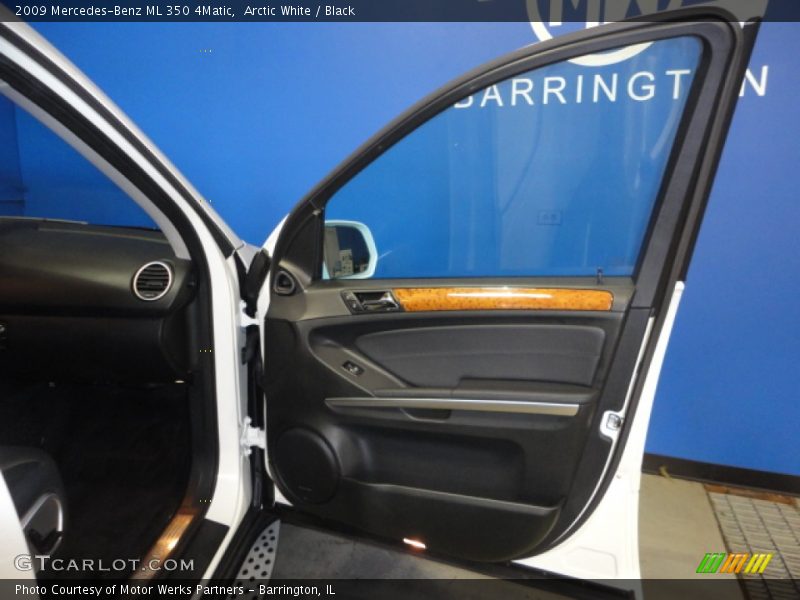 Arctic White / Black 2009 Mercedes-Benz ML 350 4Matic