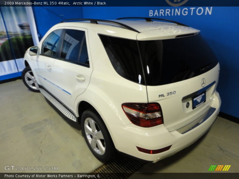 Arctic White / Black 2009 Mercedes-Benz ML 350 4Matic