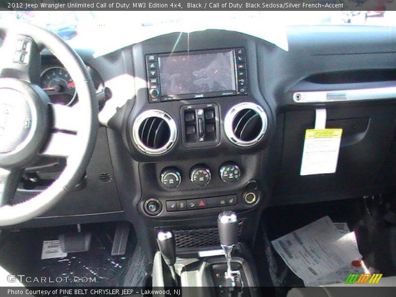 Black / Call of Duty: Black Sedosa/Silver French-Accent 2012 Jeep Wrangler Unlimited Call of Duty: MW3 Edition 4x4