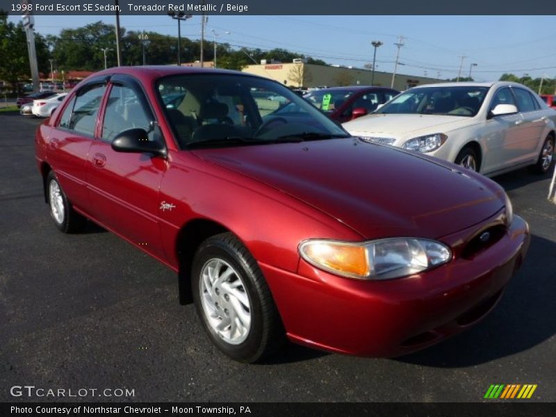 Toreador Red Metallic / Beige 1998 Ford Escort SE Sedan