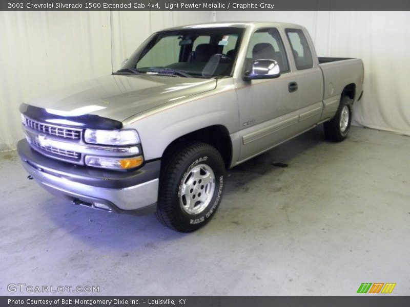 Light Pewter Metallic / Graphite Gray 2002 Chevrolet Silverado 1500 Extended Cab 4x4