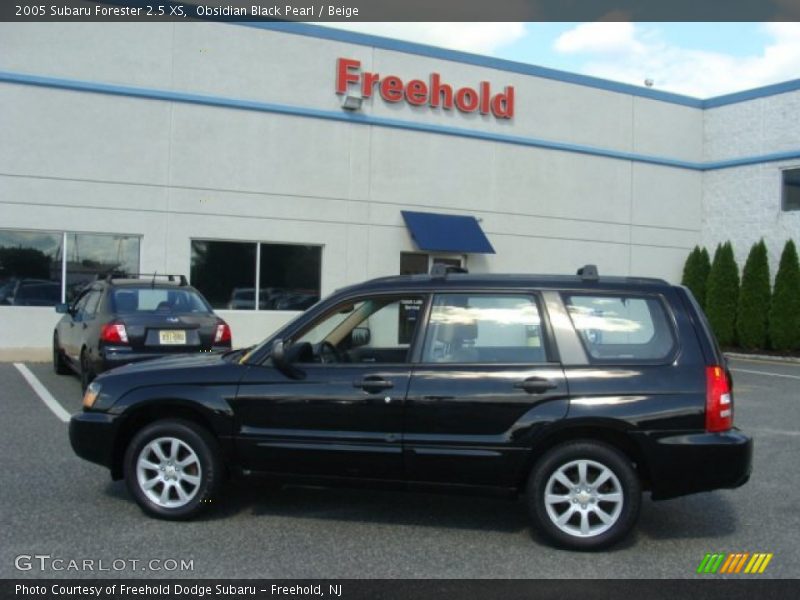 Obsidian Black Pearl / Beige 2005 Subaru Forester 2.5 XS