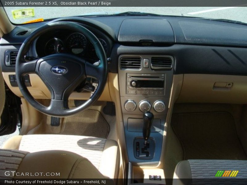 Obsidian Black Pearl / Beige 2005 Subaru Forester 2.5 XS