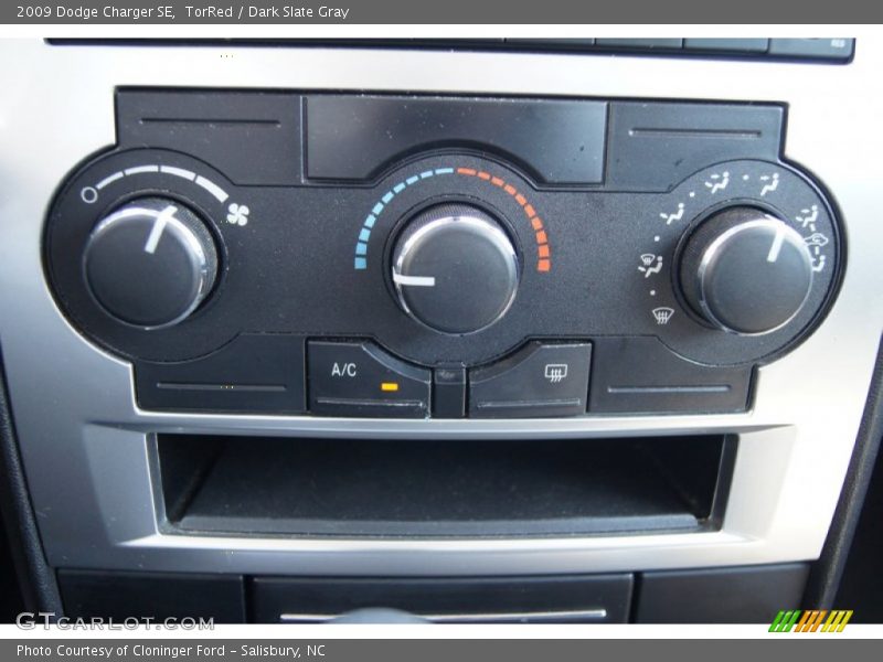 Controls of 2009 Charger SE