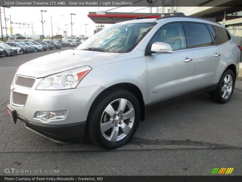 Silver Ice Metallic / Light Gray/Ebony 2009 Chevrolet Traverse LTZ AWD