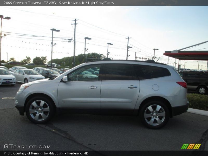 Silver Ice Metallic / Light Gray/Ebony 2009 Chevrolet Traverse LTZ AWD
