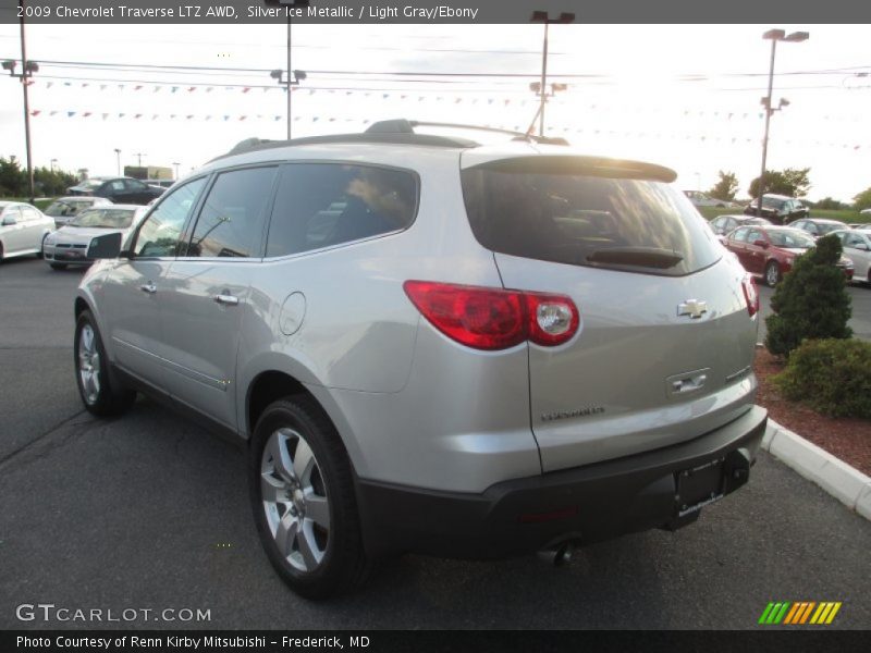 Silver Ice Metallic / Light Gray/Ebony 2009 Chevrolet Traverse LTZ AWD