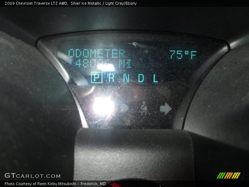 Silver Ice Metallic / Light Gray/Ebony 2009 Chevrolet Traverse LTZ AWD