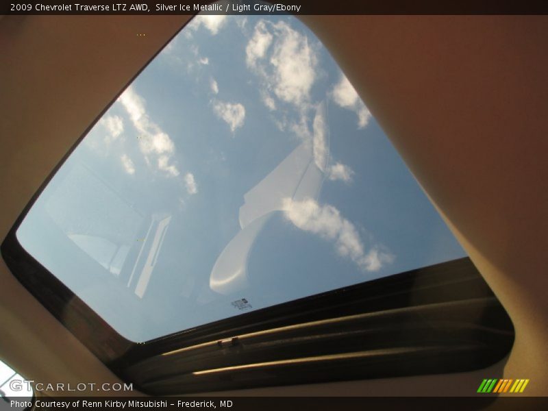 Silver Ice Metallic / Light Gray/Ebony 2009 Chevrolet Traverse LTZ AWD