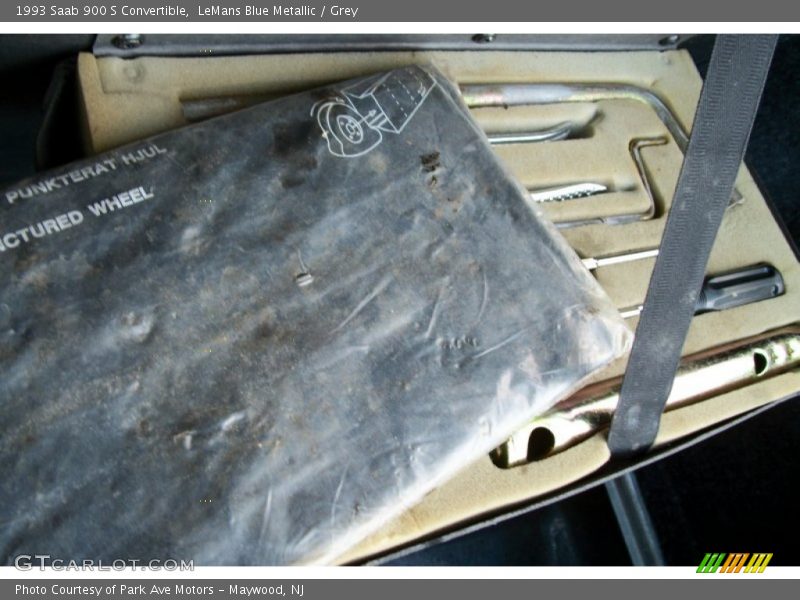 LeMans Blue Metallic / Grey 1993 Saab 900 S Convertible