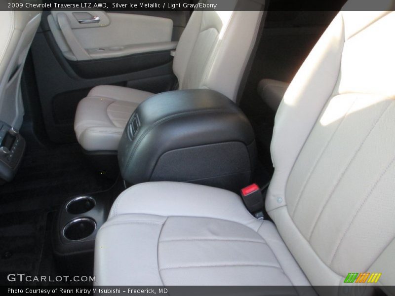 Silver Ice Metallic / Light Gray/Ebony 2009 Chevrolet Traverse LTZ AWD