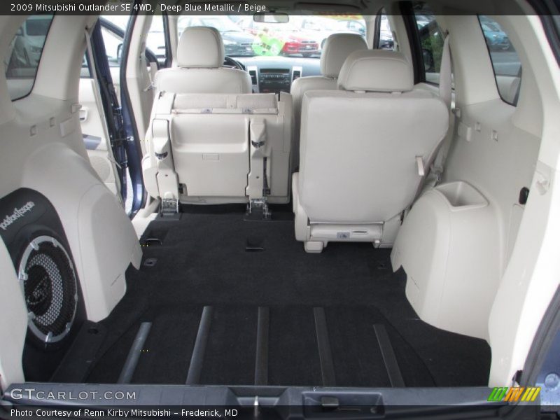  2009 Outlander SE 4WD Trunk