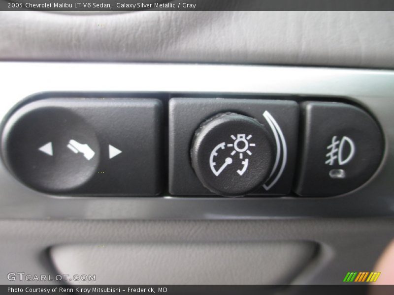 Galaxy Silver Metallic / Gray 2005 Chevrolet Malibu LT V6 Sedan