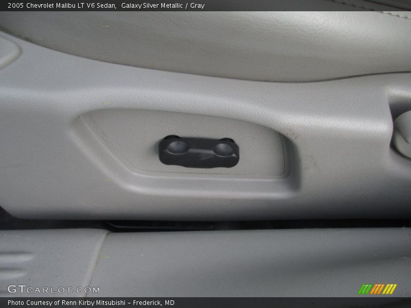 Galaxy Silver Metallic / Gray 2005 Chevrolet Malibu LT V6 Sedan