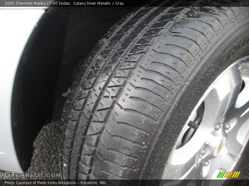 Galaxy Silver Metallic / Gray 2005 Chevrolet Malibu LT V6 Sedan