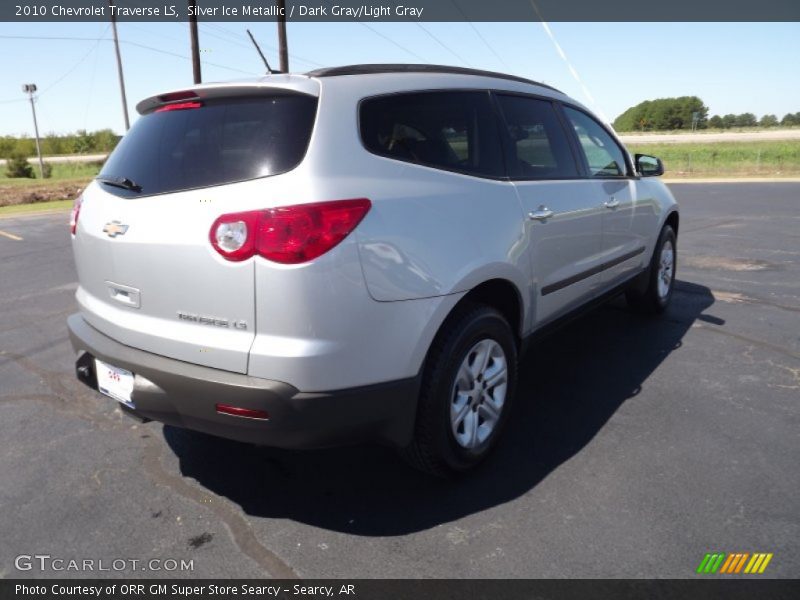 Silver Ice Metallic / Dark Gray/Light Gray 2010 Chevrolet Traverse LS