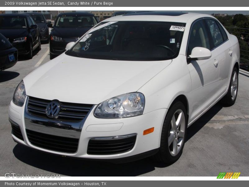 Candy White / Pure Beige 2009 Volkswagen Jetta SE Sedan