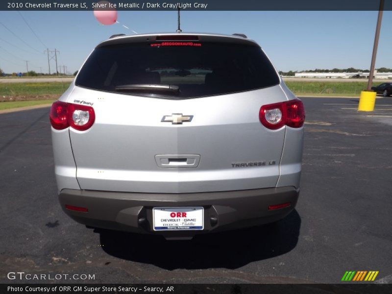 Silver Ice Metallic / Dark Gray/Light Gray 2010 Chevrolet Traverse LS
