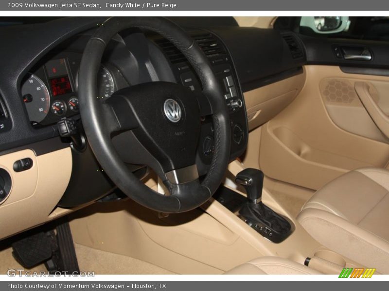 Candy White / Pure Beige 2009 Volkswagen Jetta SE Sedan