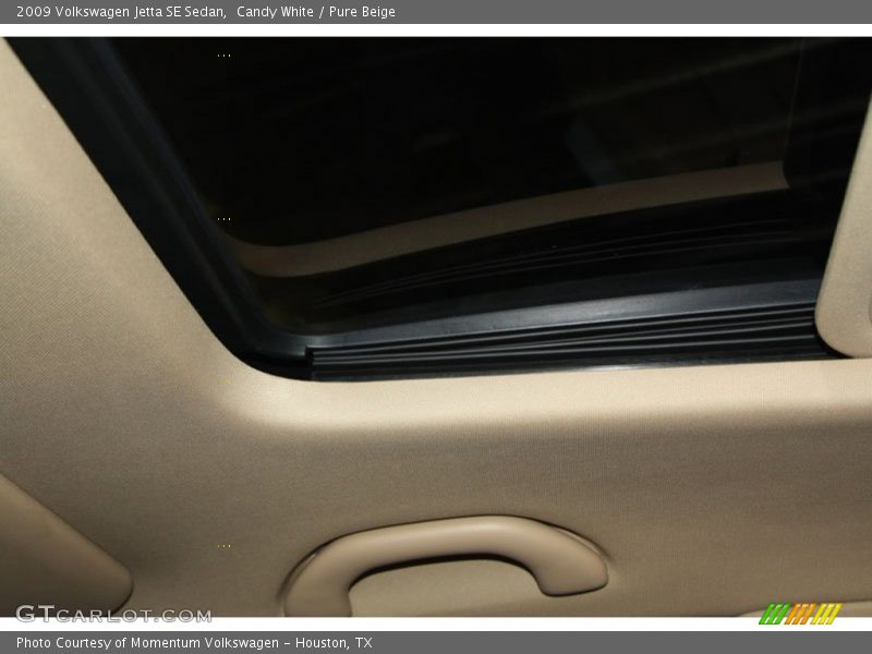Candy White / Pure Beige 2009 Volkswagen Jetta SE Sedan