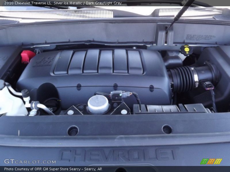 Silver Ice Metallic / Dark Gray/Light Gray 2010 Chevrolet Traverse LS
