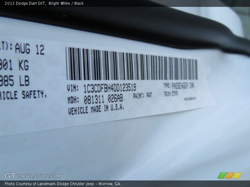 Bright White / Black 2013 Dodge Dart SXT